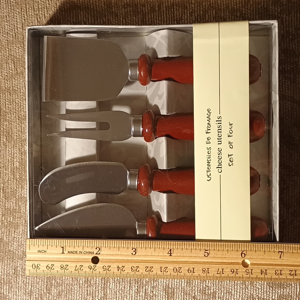Cheese Utensils Set with Red Handles - Picture 4 of 8